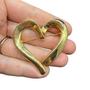 Vintage Jewelry Gold Tone Open Heart Brooch Heart Pin
